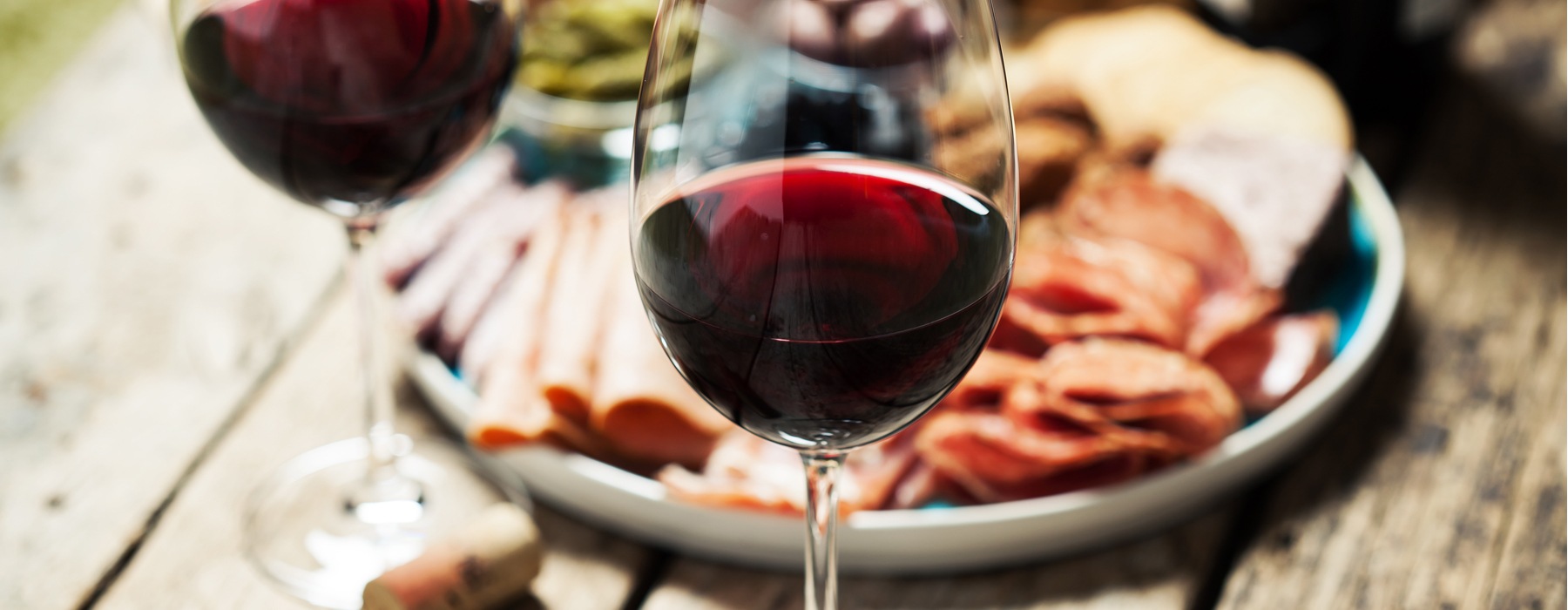 Antipasti platter and wine